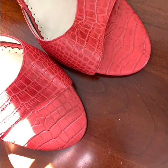 Red Crock print BCBG wicker slides - Picture 7 of 7